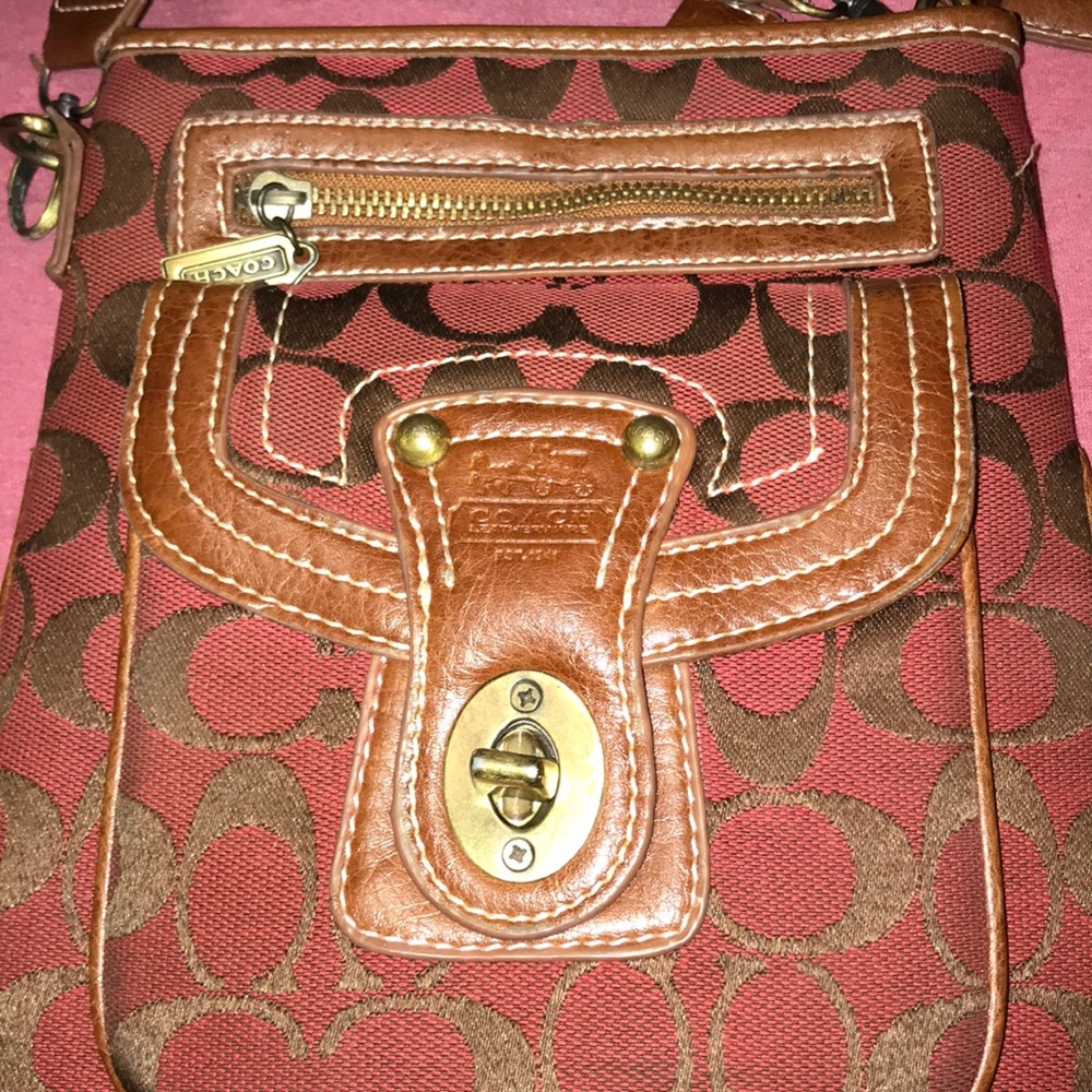 Vintage COACH over the shoulder bag
